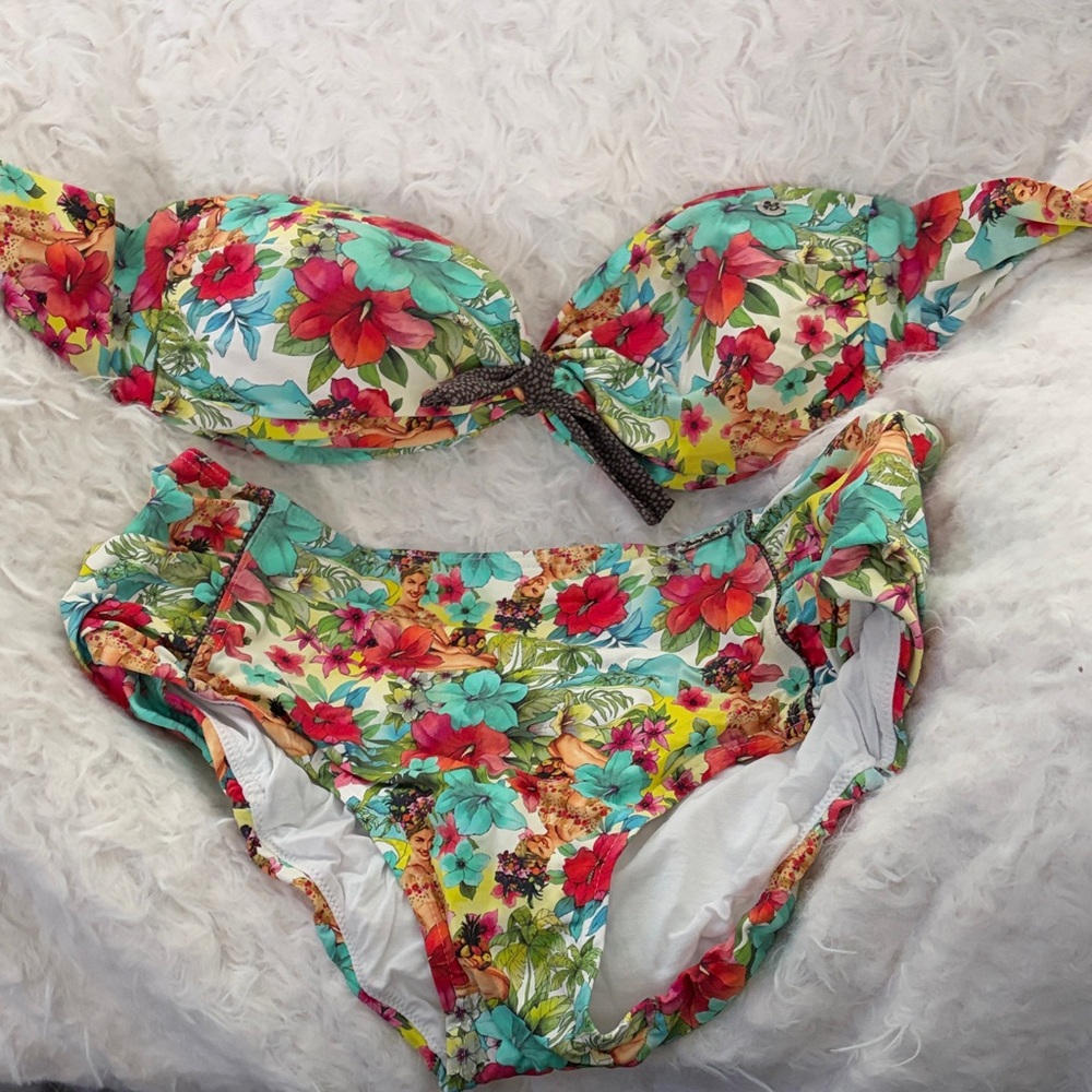 Floral Women’s Swim Set